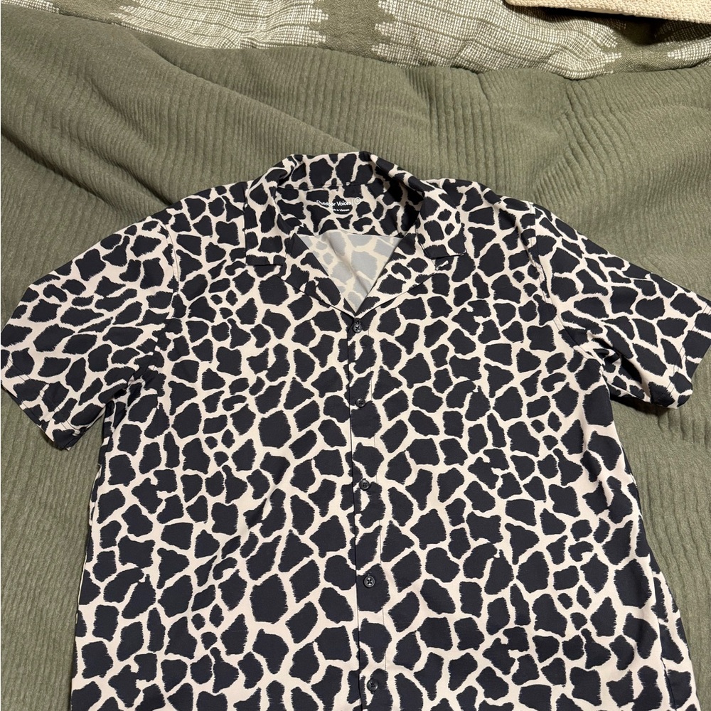 Stylish Black and White Men's Shirt